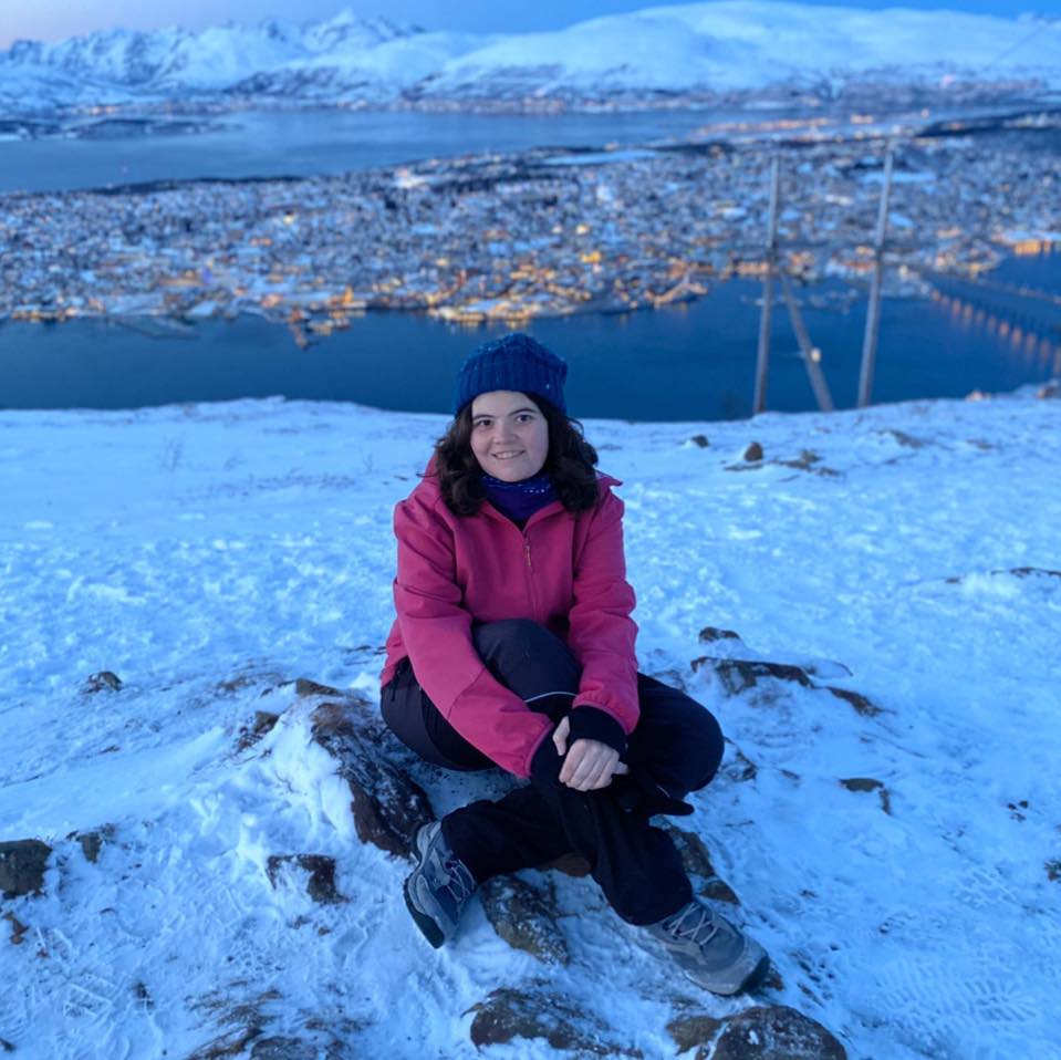 mujer.nieve.Tromso