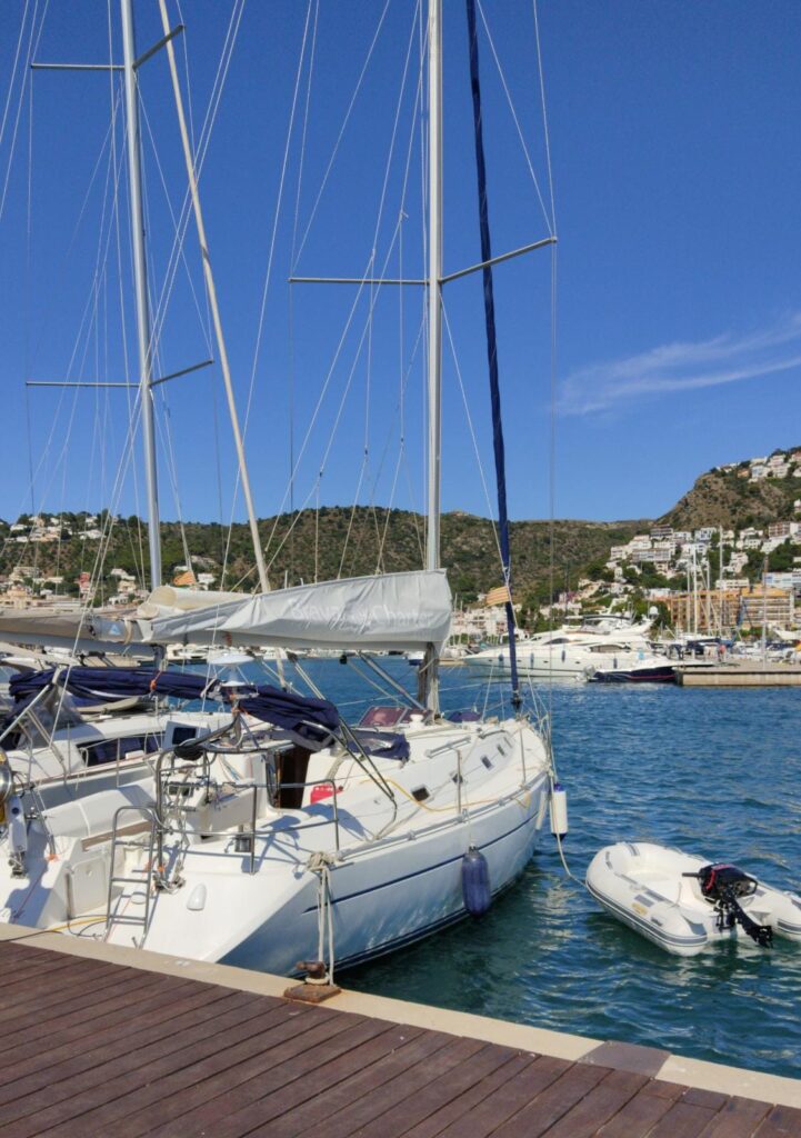 Martina. Nuestro velero en la Costa Brava