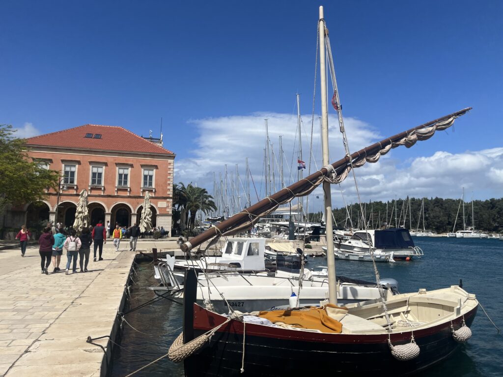 Puerto de Stari Grad en la isla de Hvar