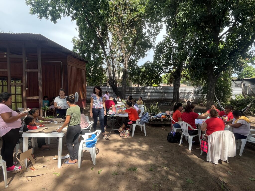 Taller de pañales ecológicos en Yacuy