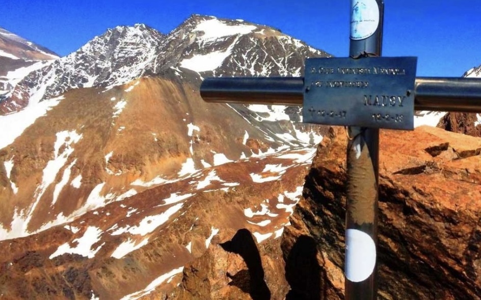 Cima del cerro Mausy, en el Cordón del Plata