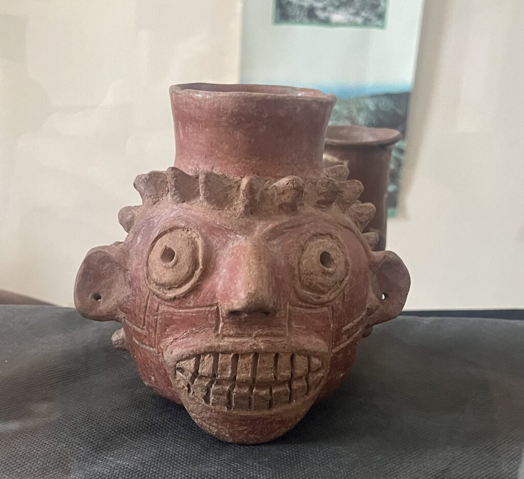 Vaso de la cultura Cóndor Huasi en el museo de Belén