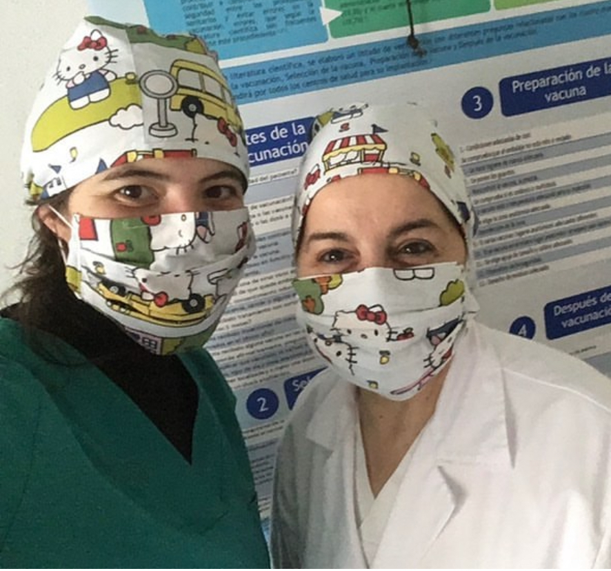 Aurelia y yo en el centro de salud durante la pandemia de 2020