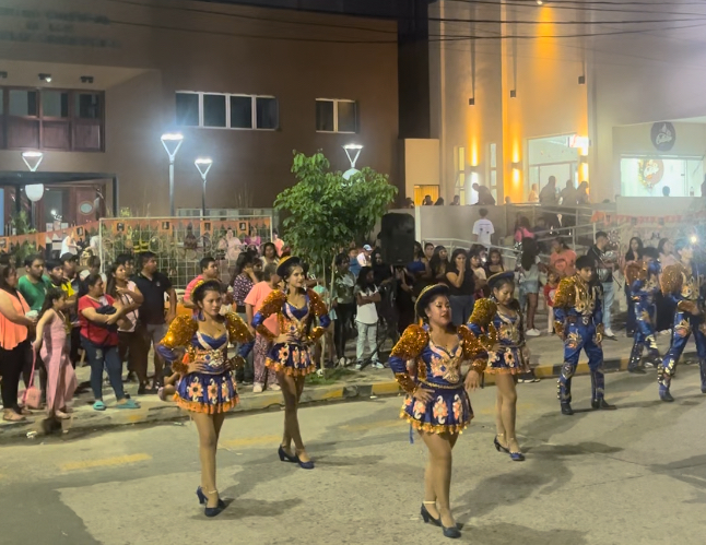 Descubriendo el norte. Agrupación boliviana en el corso de Tartagal