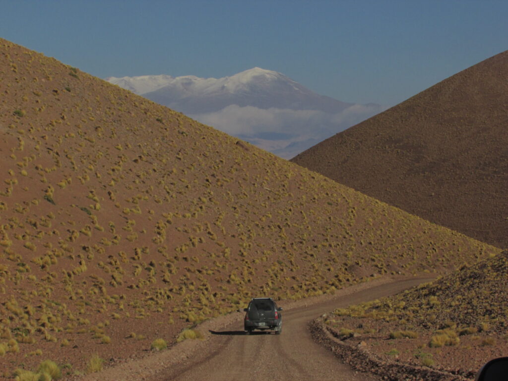 Quebrada de Calalaste y volcán Antofalla