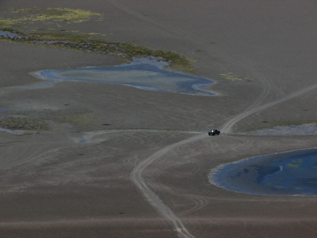 Laguna Negra y laguna Pabellón en el circuito del volcán Galán