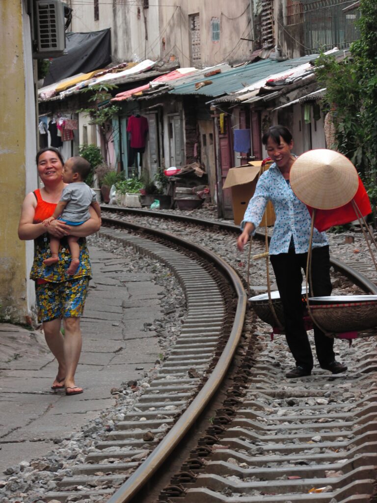 Vía del tren en Hanoi