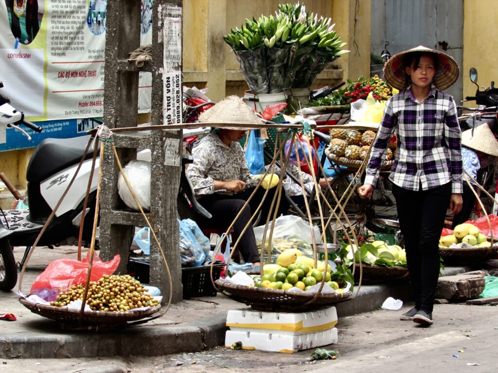 Mercado flotante de Can Tho en el delta del Mekong de Vietnam