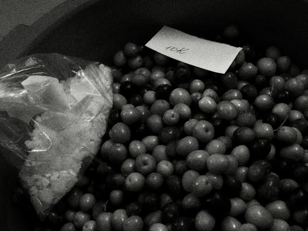 10kg de aceitunas, 200g de sosa