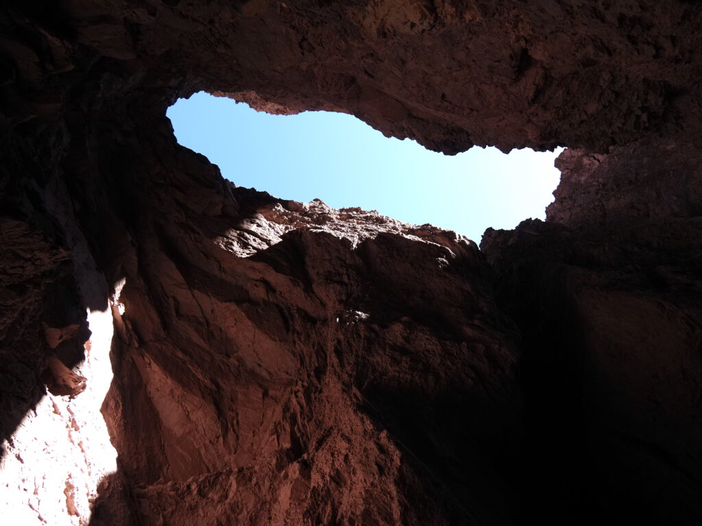 Interior de la cueva de la Quebrada de las Señoritas