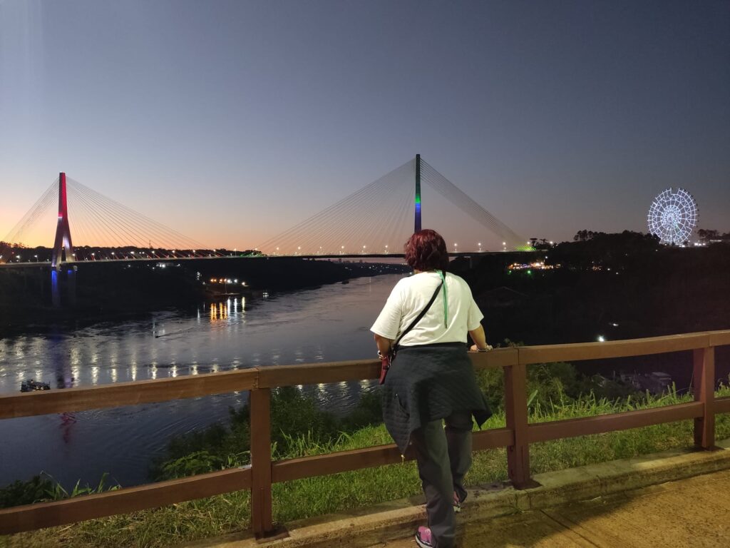 Puente internacional entre Brasil y Paraguay