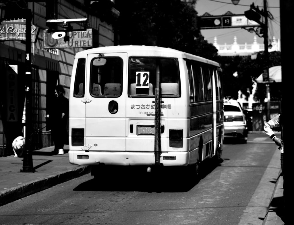 Autobuses japoneses en Sucre