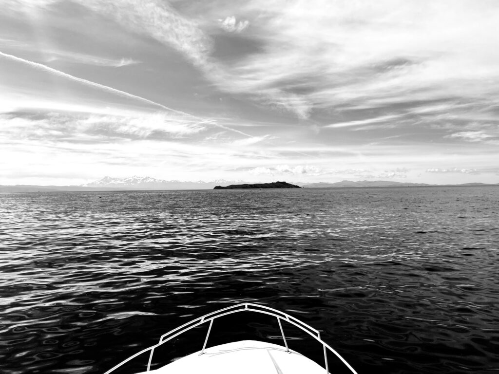 Navegando hacia la isla del sol