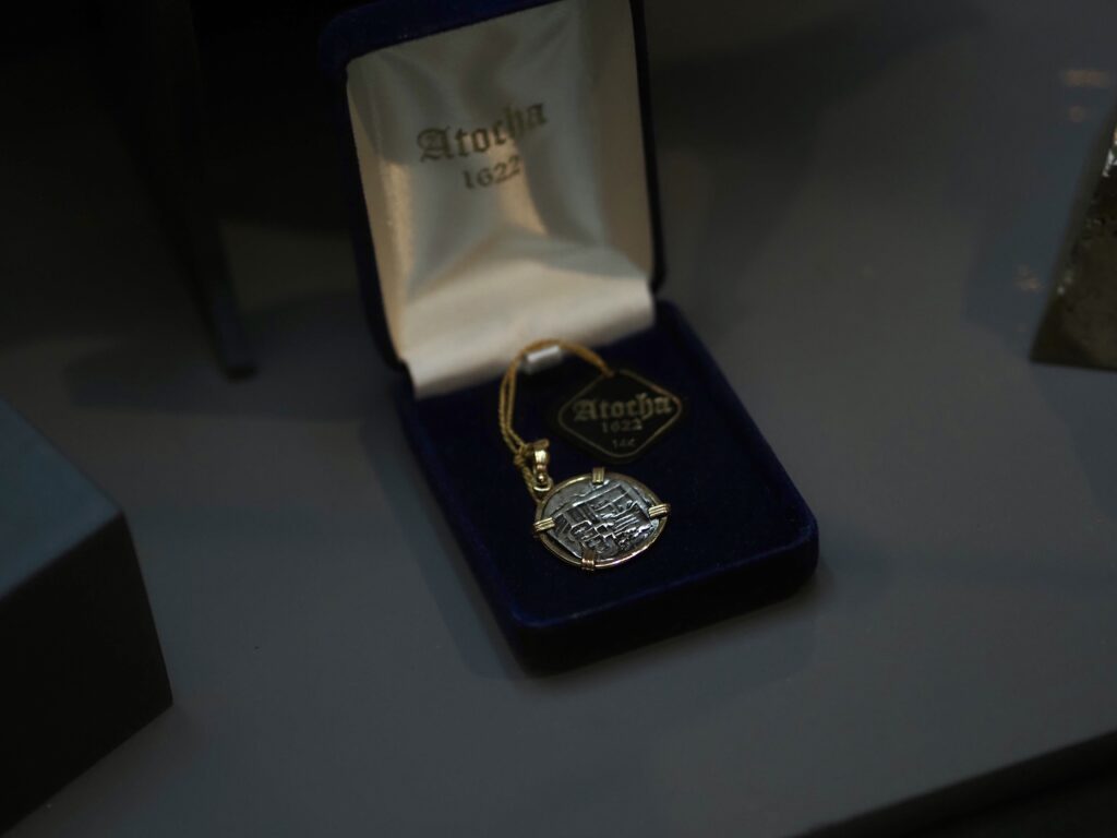 Moneda rescatada del naufragio del Atocha