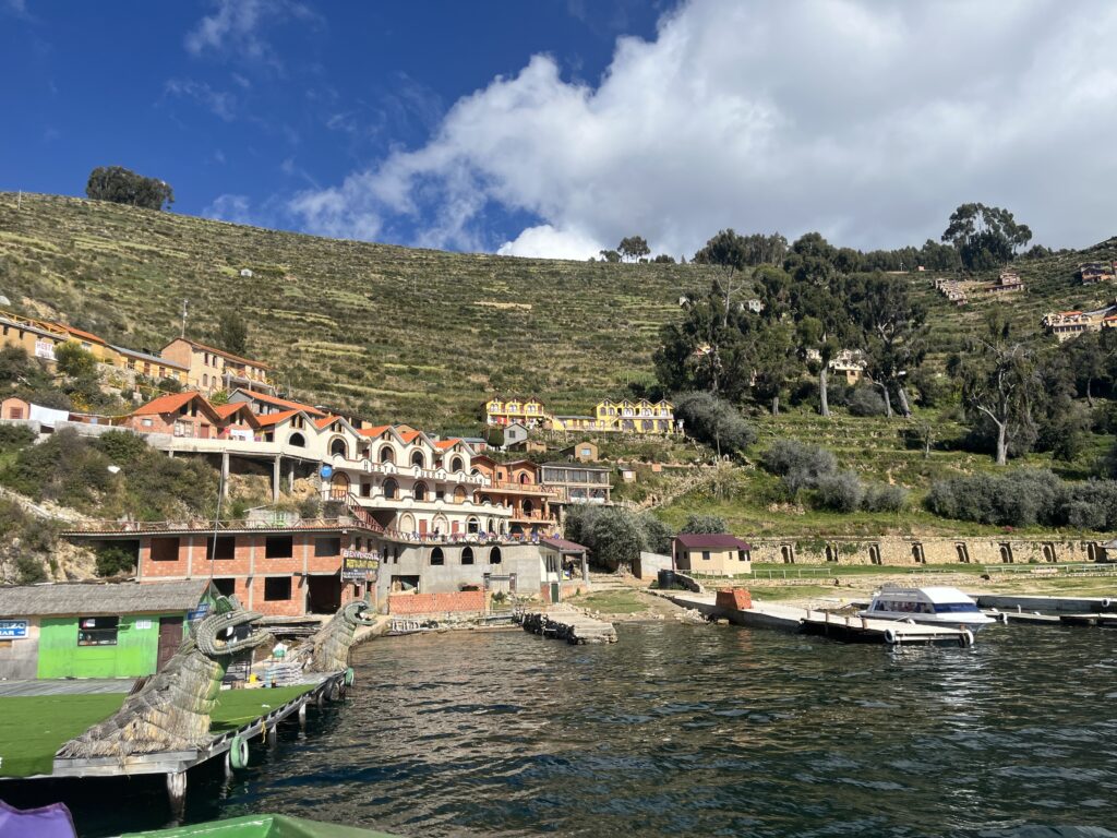 Puerto sur de la Isla del Sol