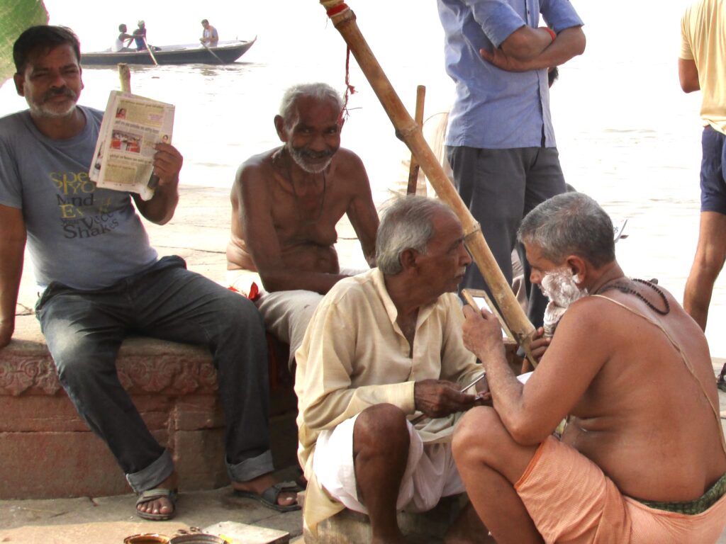 Barbería a orillas del Ganges