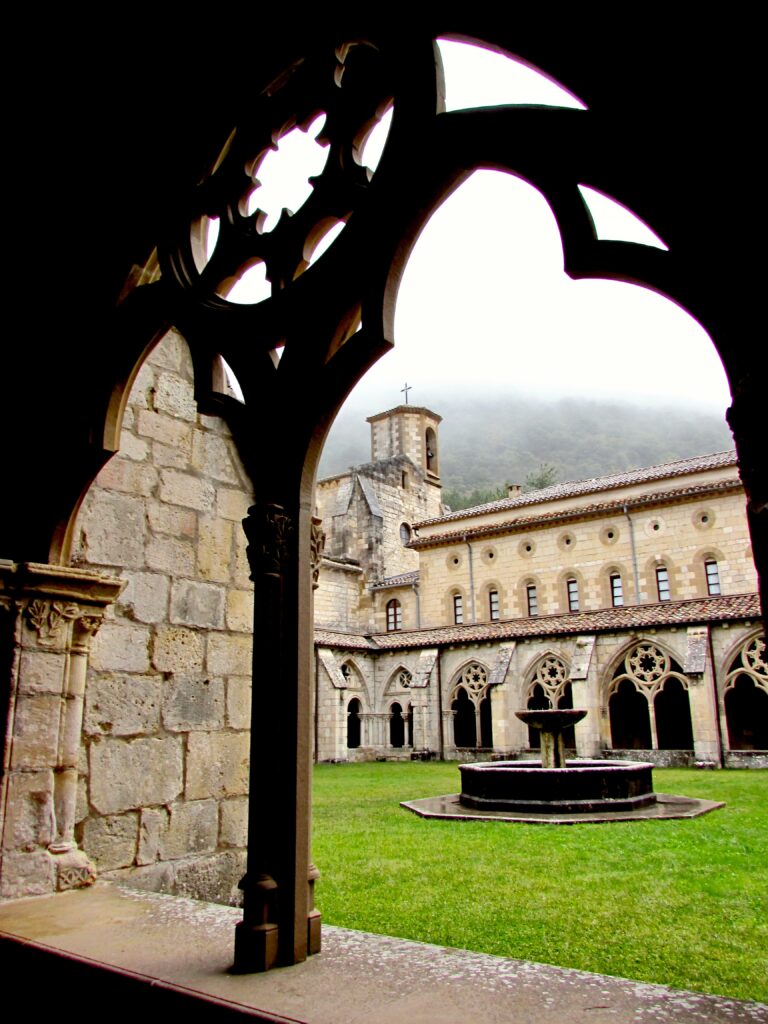 Claustro del monasterio de Irati