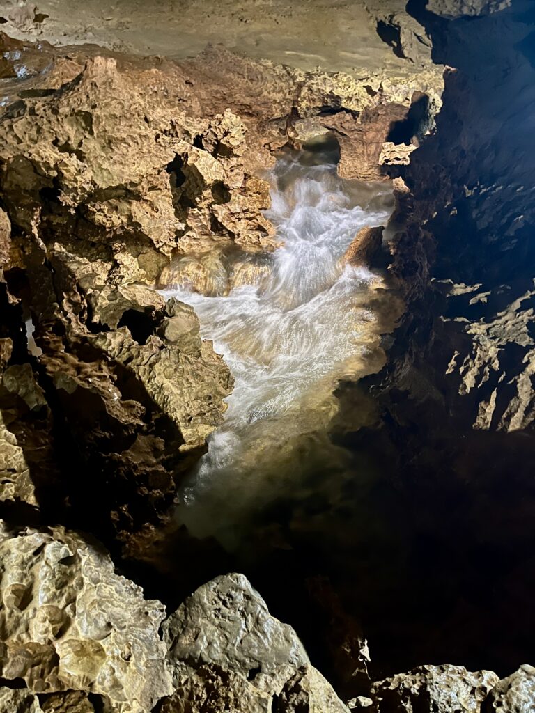 La cueva del agua