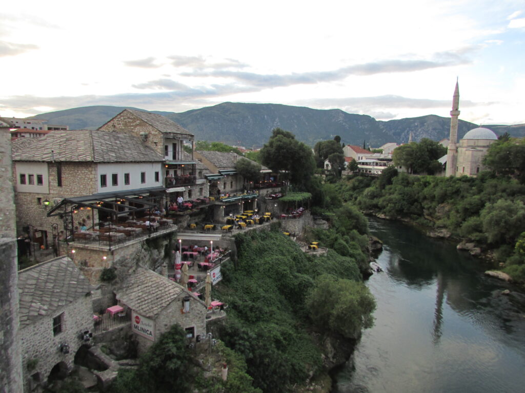 Vistas desde el puente viejo de Mostar