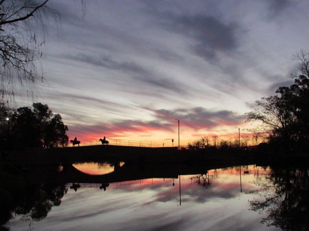 Atardecer en San Antonio de Areco
