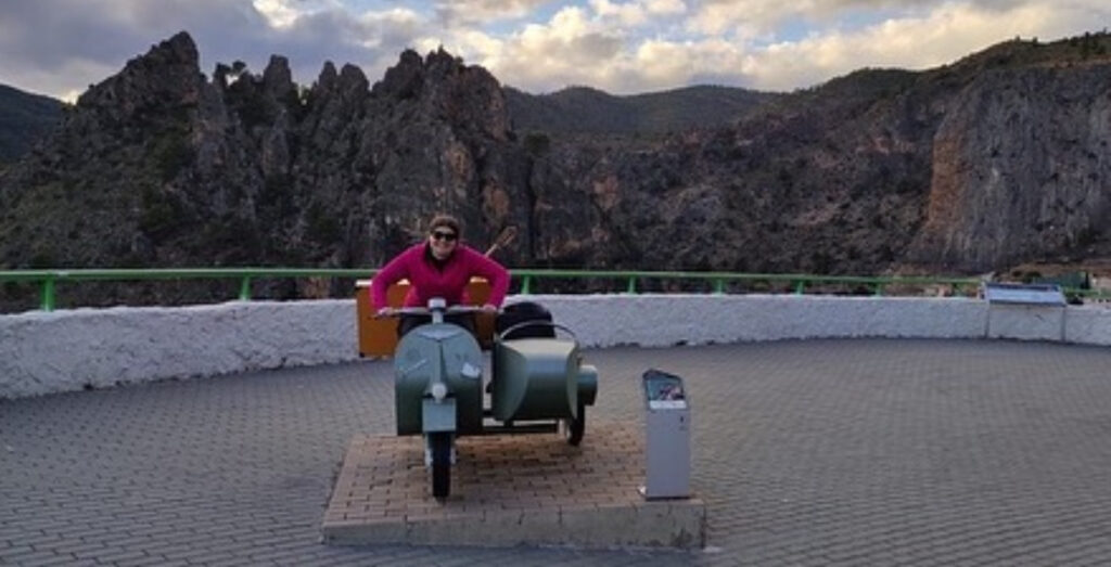 Escenario de Amanece que no es poco en Ayna