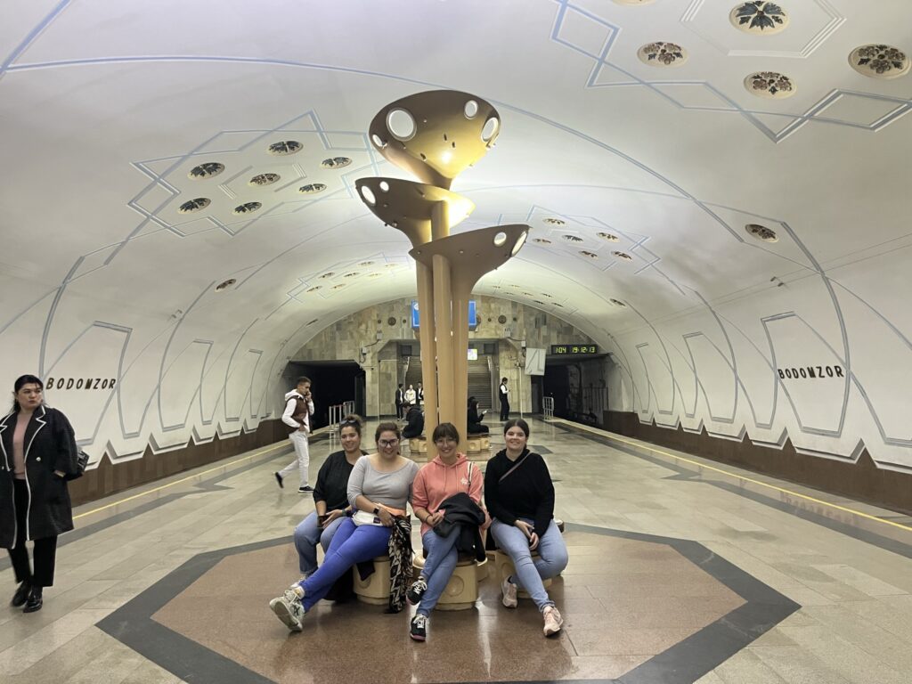 En el metro de Tashkent