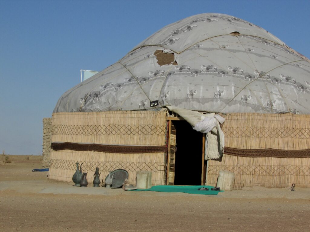 Yurta en el mar de Aral