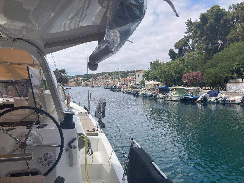Llegando al puerto de Gaios