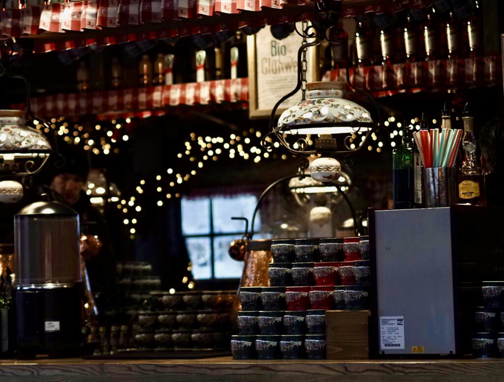 Tazas de Glühwein en Hamburgo