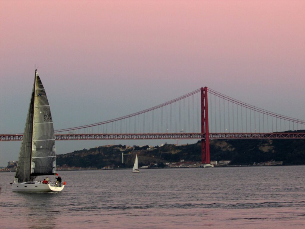 Puente 25 de abril en Lisboa