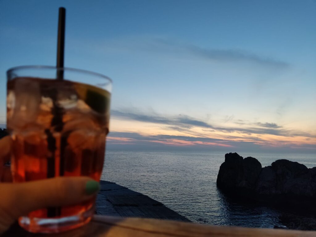Aperol Spritz en la Costa amalfitana