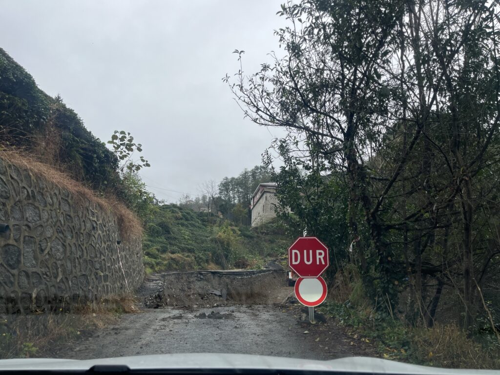 Carreteras cerradas en Küremeli
