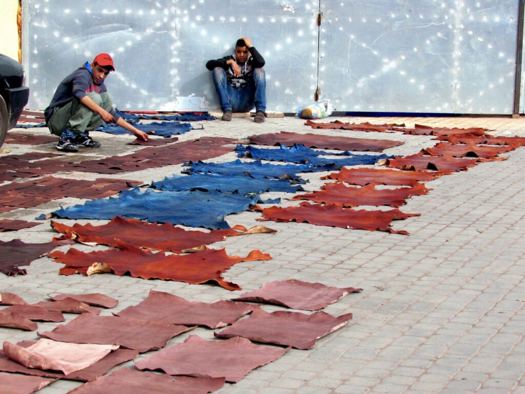 Curtidores en el zoco