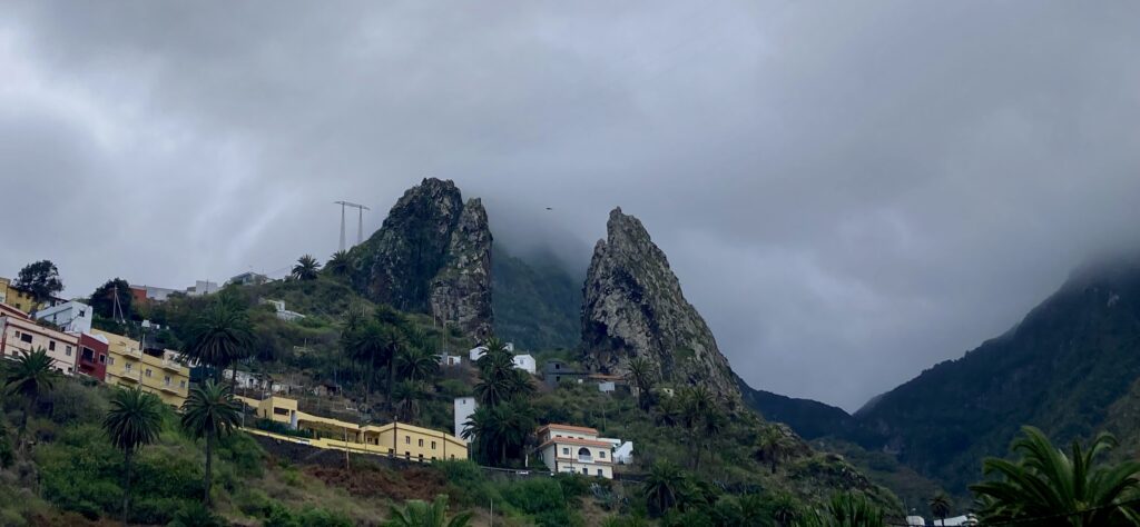 Roques Pedro y Petra