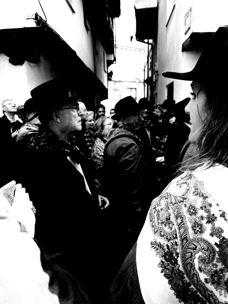 Mantones y sombreros