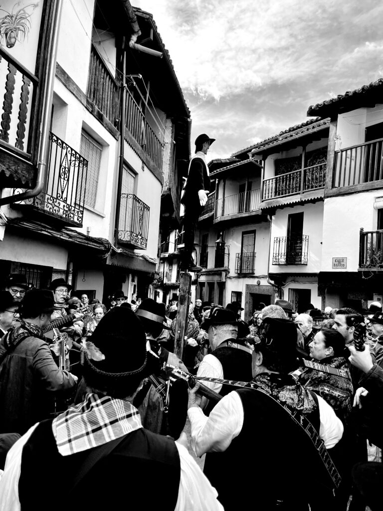 Ronda alrededor del Peropalo y su aguja