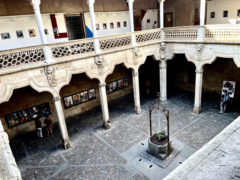 Interior de la casa de las Conchas