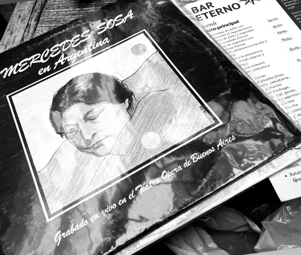 Vinilo de Mercedes Sosa en Argentina