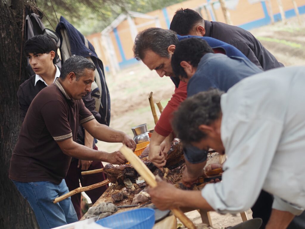 Asado popular en Juan G. Bazán