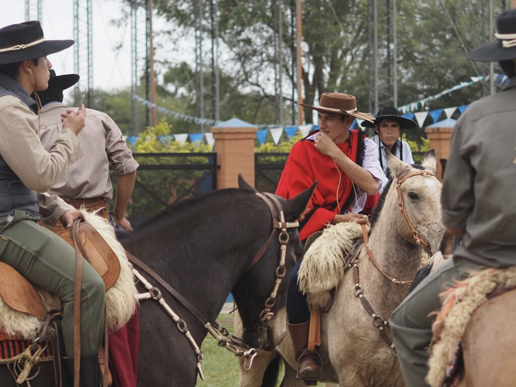 Reunión de gauchos en Bazán